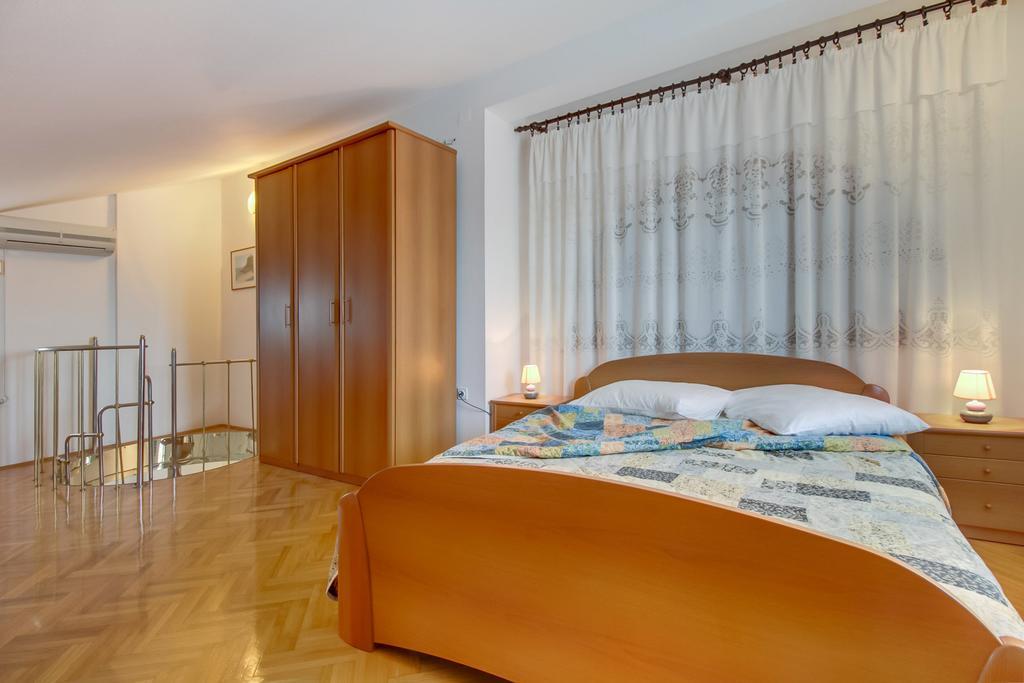 Apartments Franjo 말리로시니 객실 사진
